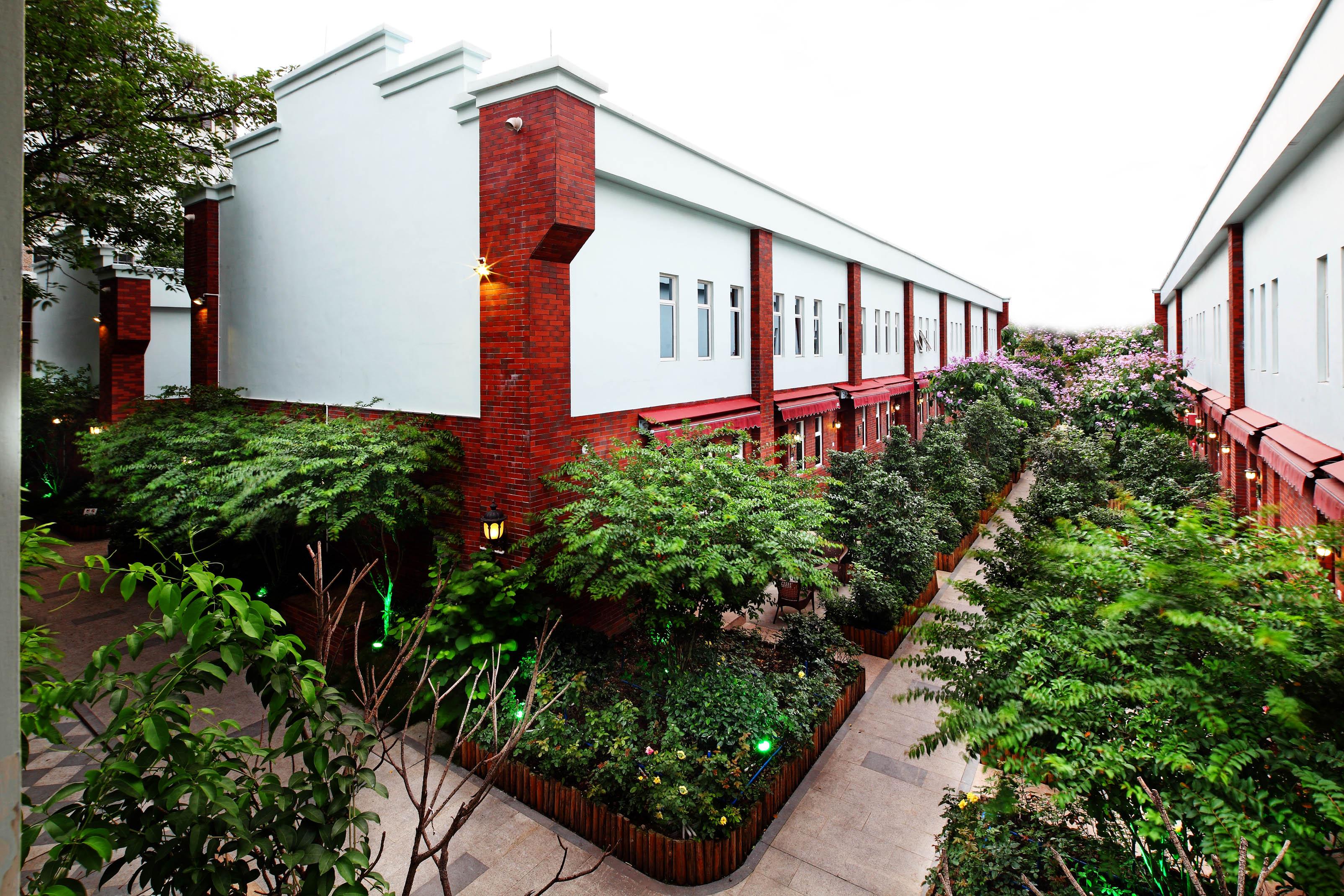 Royal Garden Hotel Guangzhou Dış mekan fotoğraf