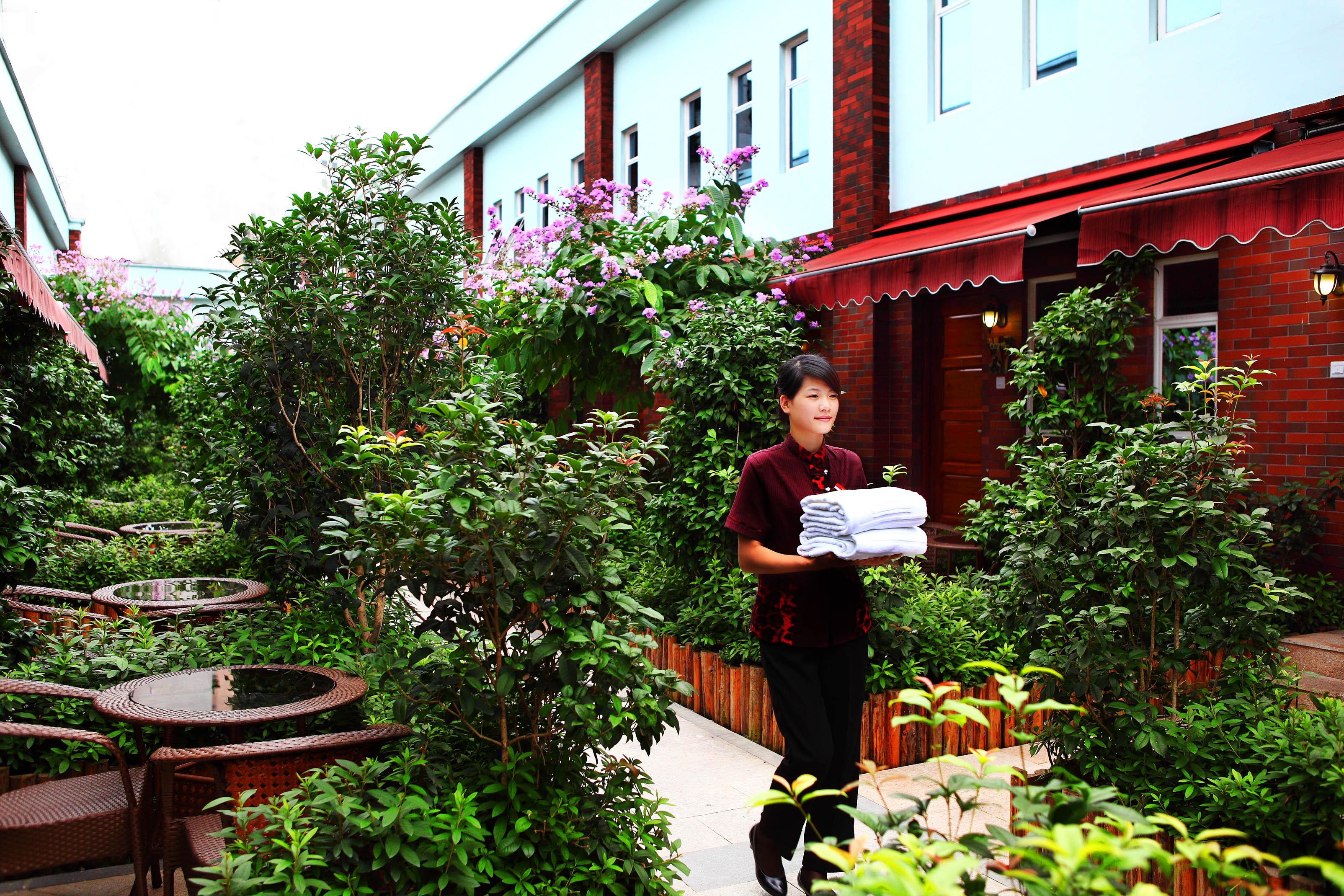 Royal Garden Hotel Guangzhou Dış mekan fotoğraf