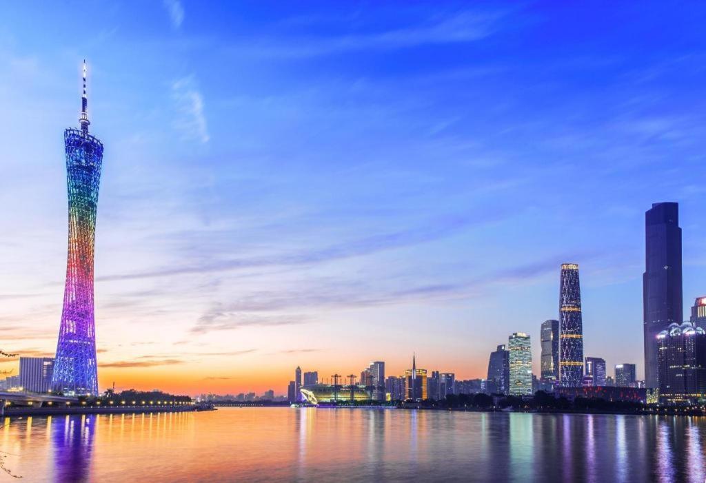 Royal Garden Hotel Guangzhou Dış mekan fotoğraf