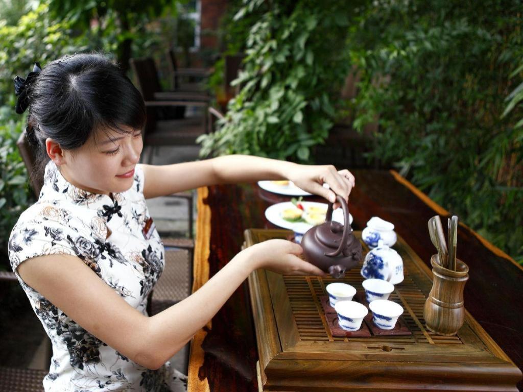Royal Garden Hotel Guangzhou Dış mekan fotoğraf
