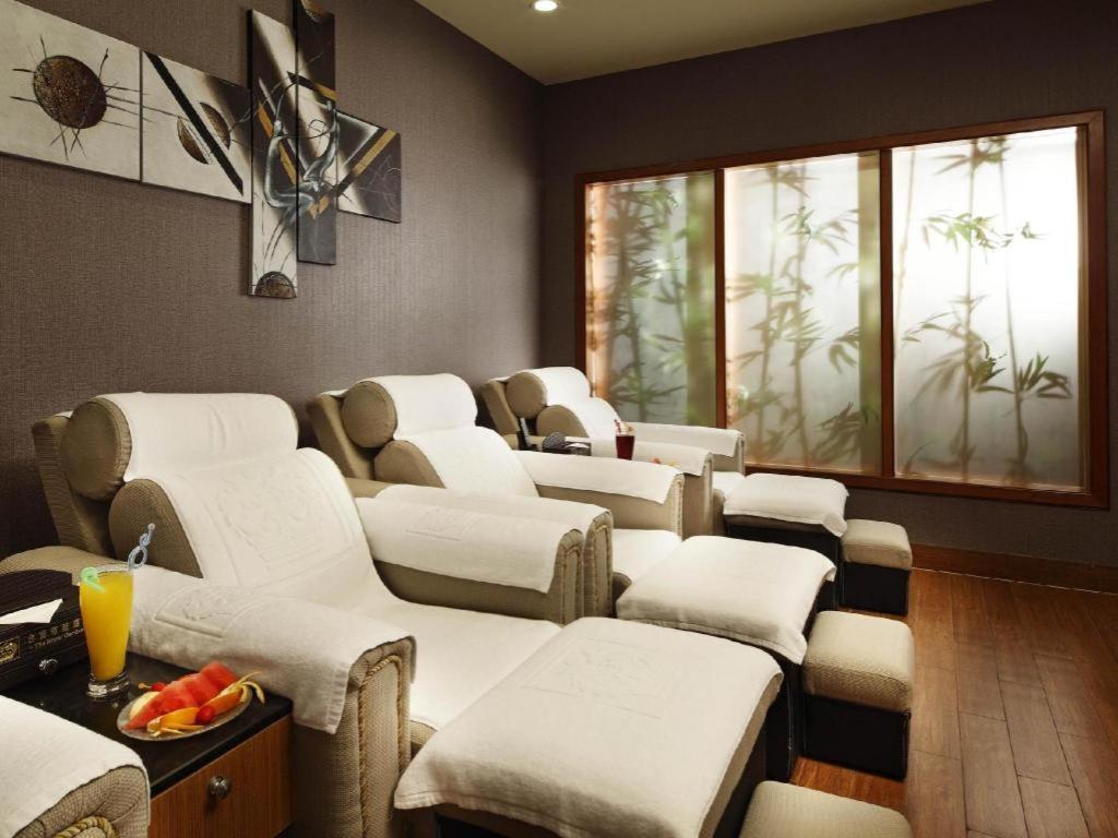 Royal Garden Hotel Guangzhou Dış mekan fotoğraf