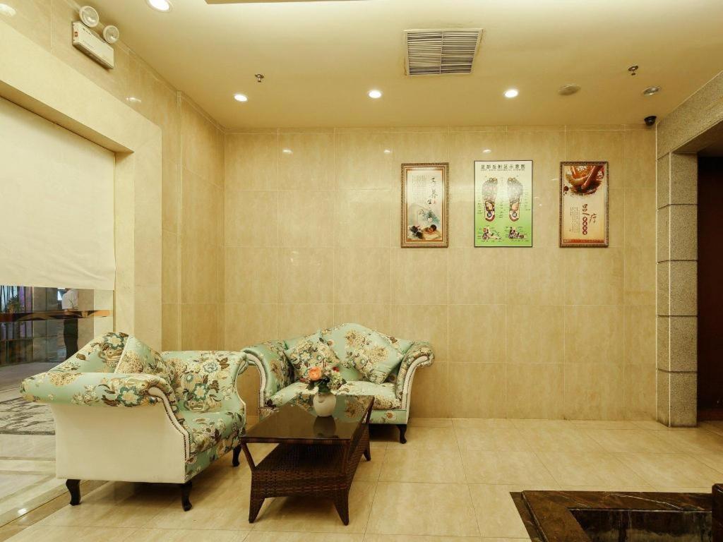 Royal Garden Hotel Guangzhou Dış mekan fotoğraf