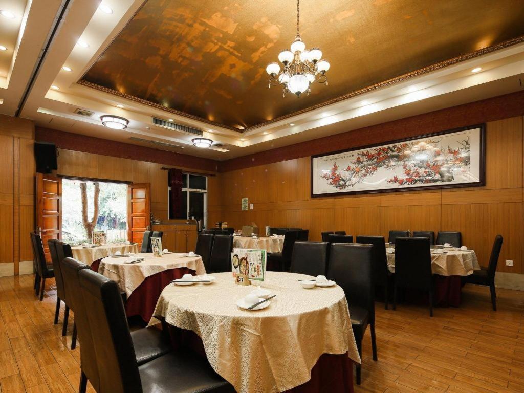 Royal Garden Hotel Guangzhou Dış mekan fotoğraf