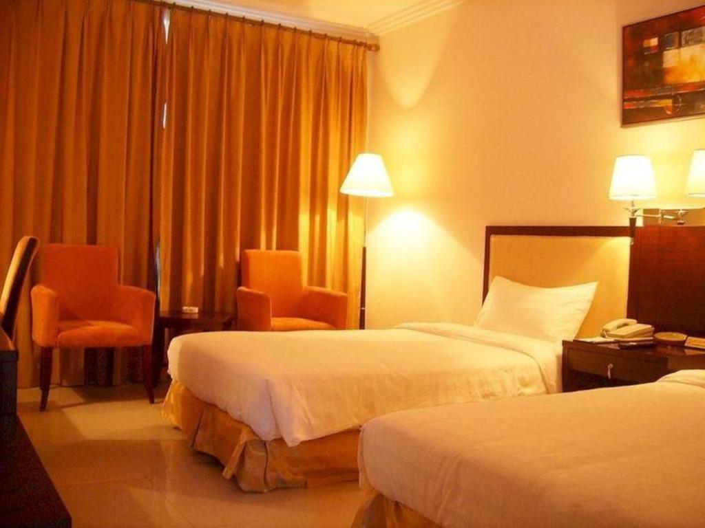 Royal Garden Hotel Guangzhou Dış mekan fotoğraf